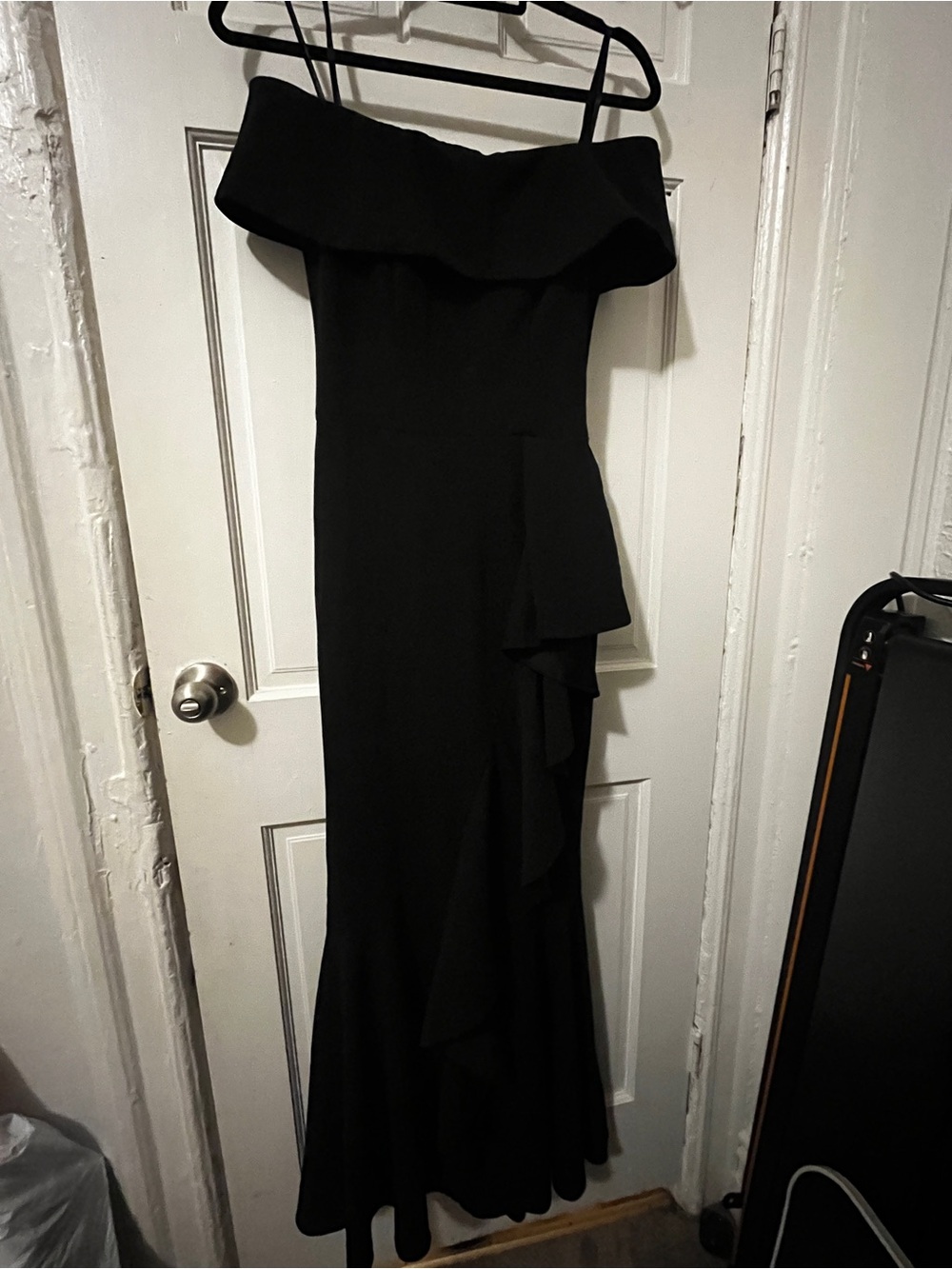 Elegant Black Off-Shoulder Ruffle Evening Dress